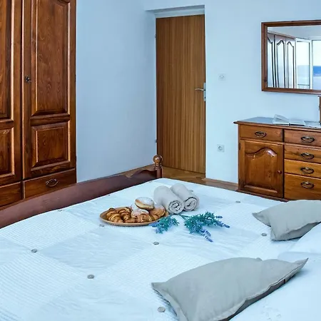 Apartmani Ami Podstrana Esterno foto